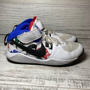 Nike Team Hustle D 9 (PS) CW5816 100 Little Kids Basketball Sneaker Shoe Size 3Y
